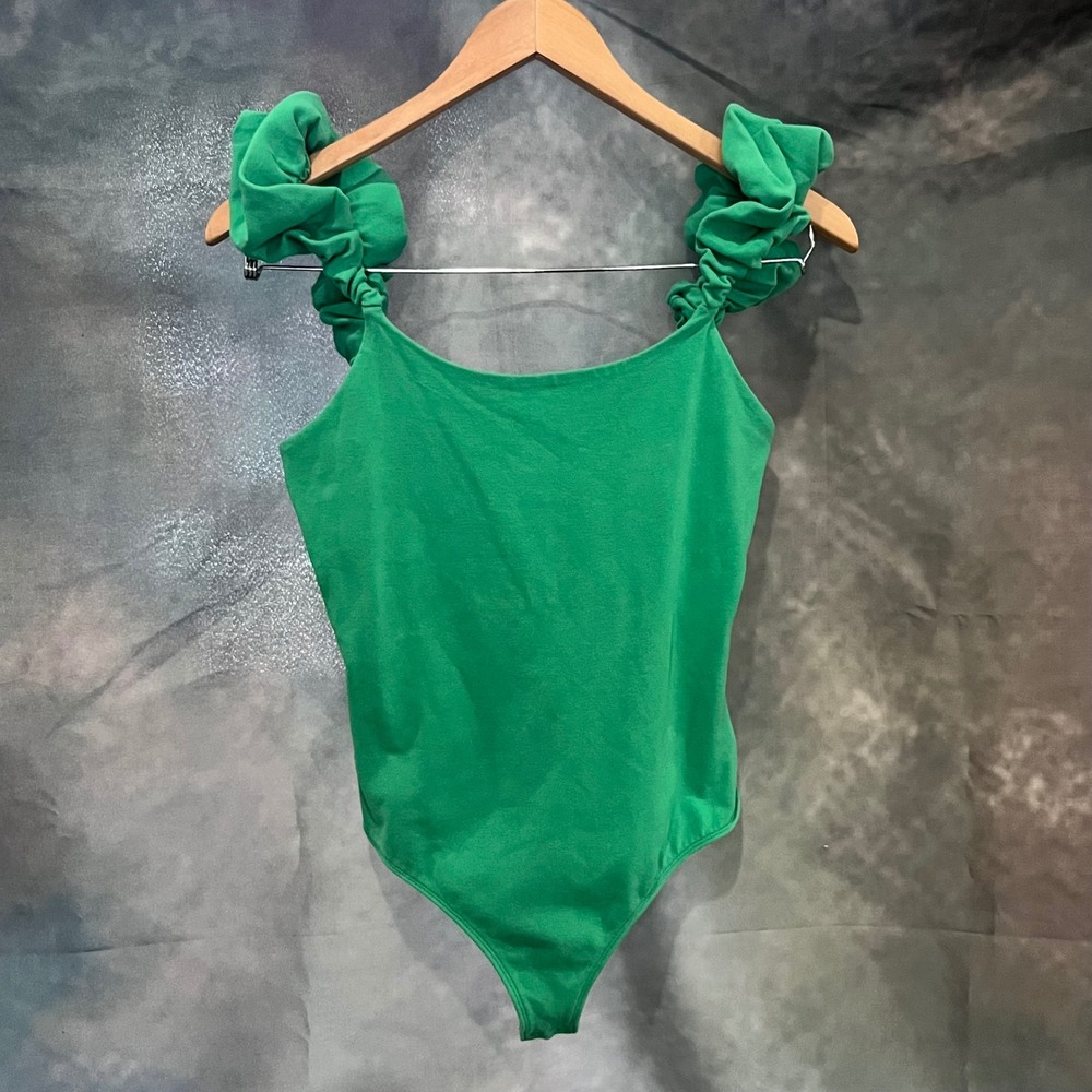 Express‎ Womens Green Ruffle Scrunchie Strap Scoop Neck Bodysuit Medium